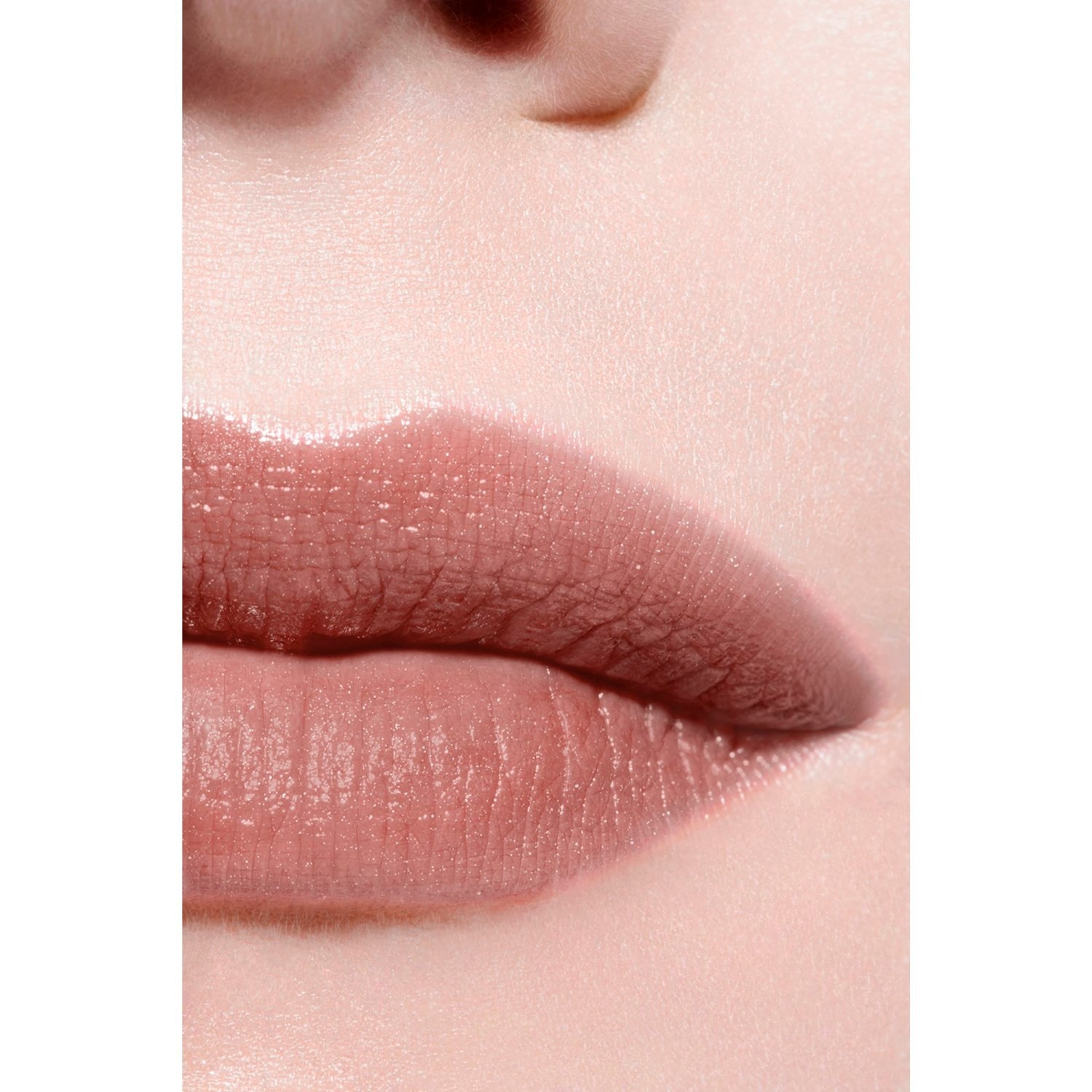 EL BÁLSAMO CON COLOR HIDRATANTE, CON UNA INTENSIDAD A MEDIDA, PARA UNOS LABIOS MÁS BELLOS DÍA TRAS DÍA